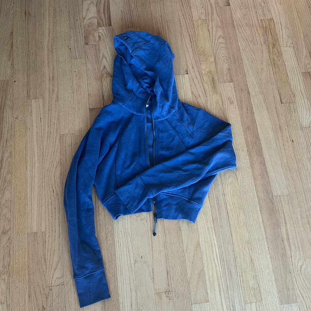 Lululemon Scuba Full Zip cropped hoodie